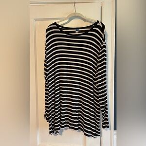 Old Navy Black and White Striped Long Sleeve Luxe Tunic Top